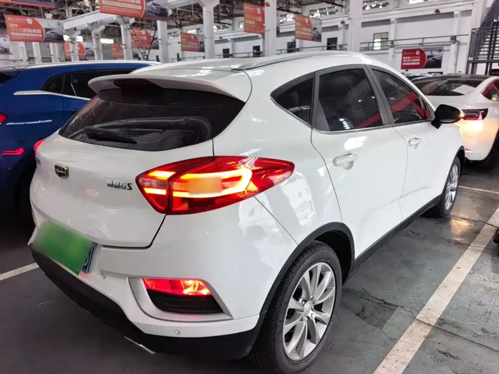 Geely Emgrand GS — миниатюра 7