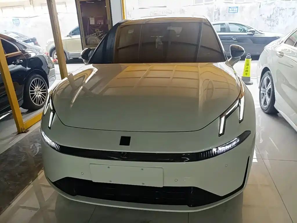 Lynk & Co 07 EM-P 2024 EM-P 126 Halo