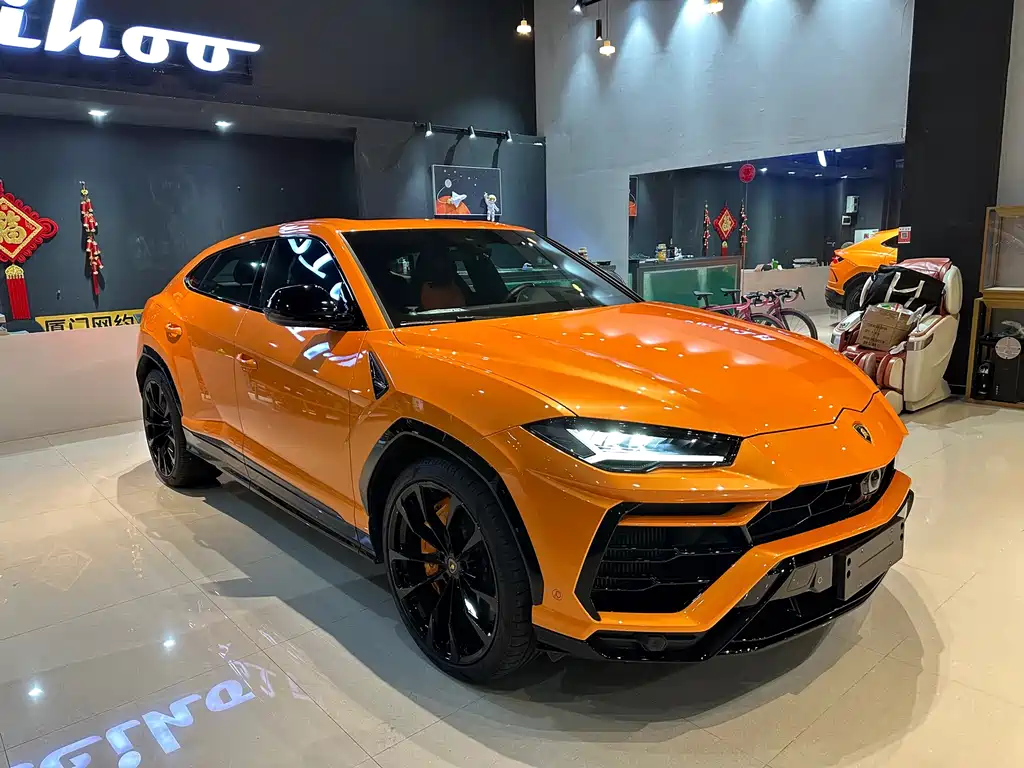 Lamborghini Urus — миниатюра 3