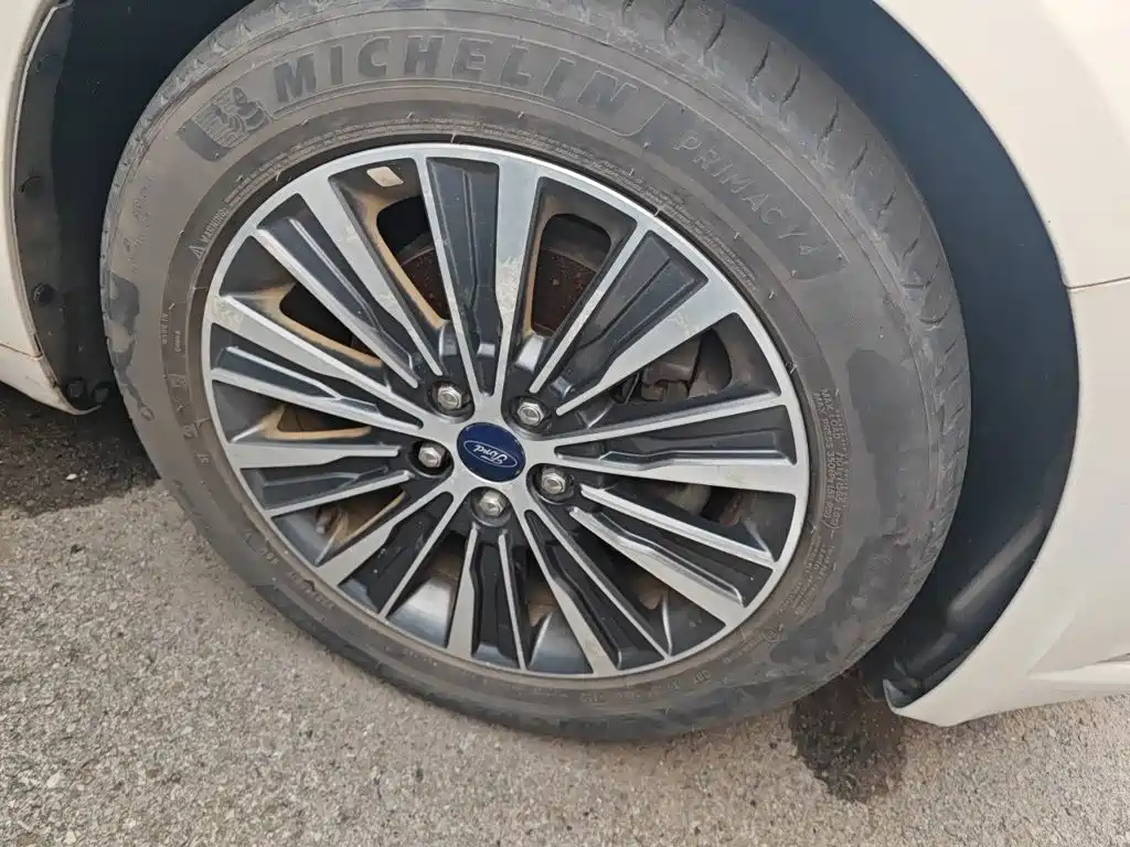 Ford Mondeo — миниатюра 24