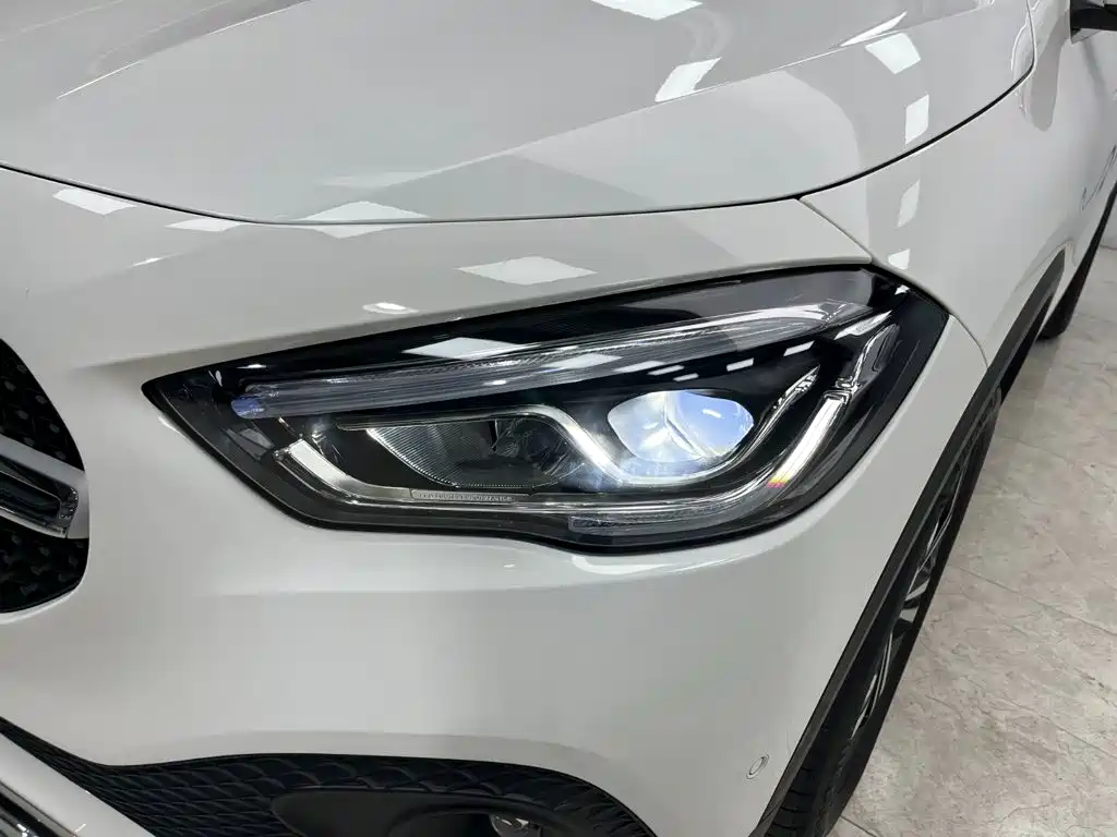 Mercedes-Benz GLA — миниатюра 24