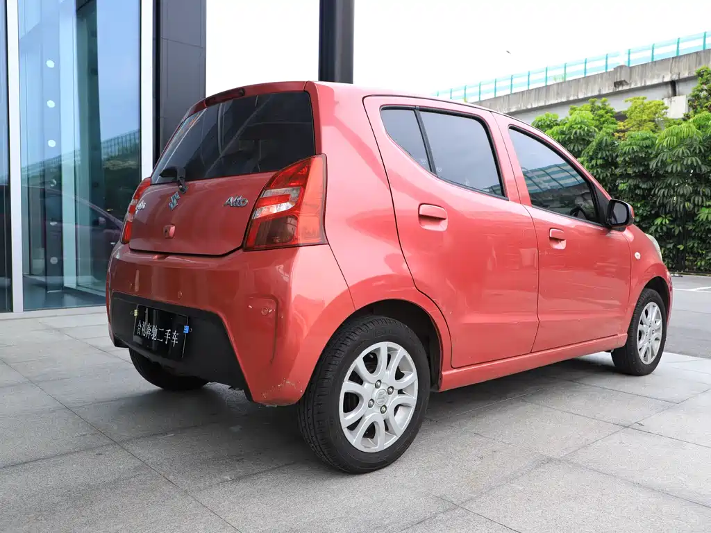 Suzuki Alto 2013 1.0L AT Luxury