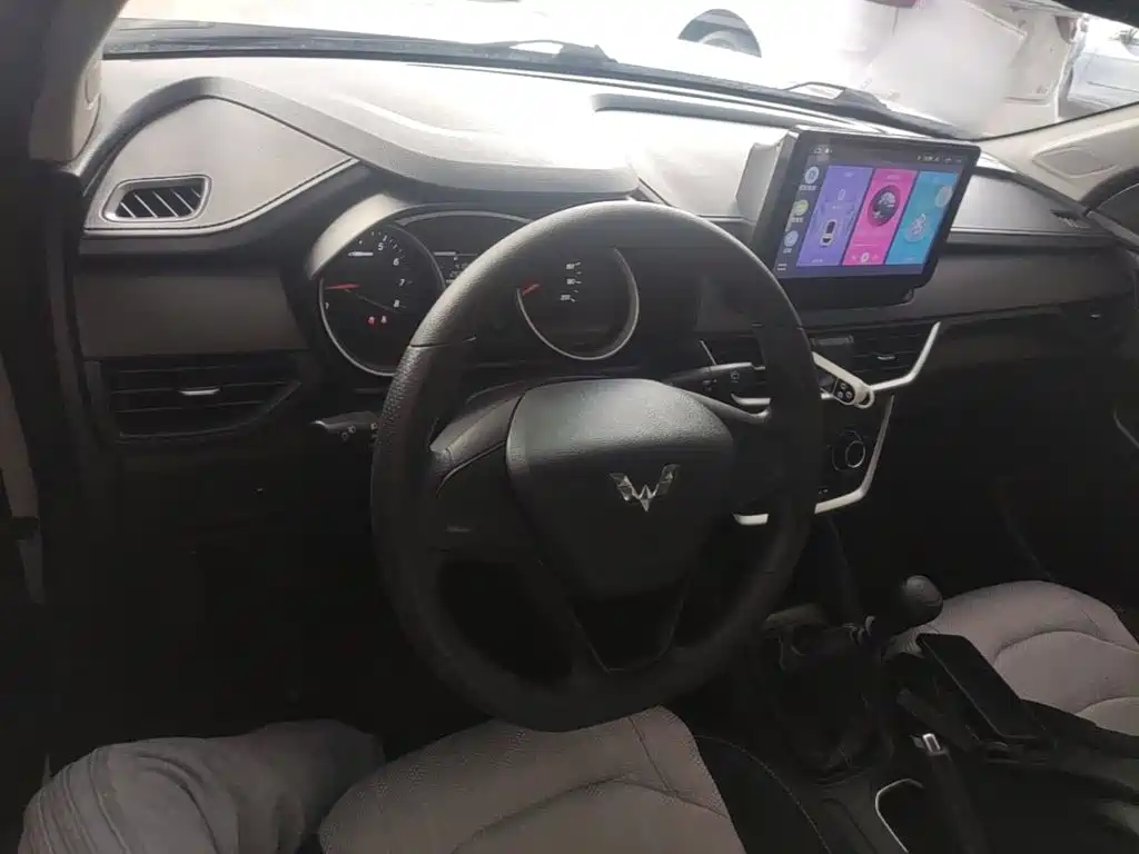Wuling Hongguang S3 — миниатюра 10