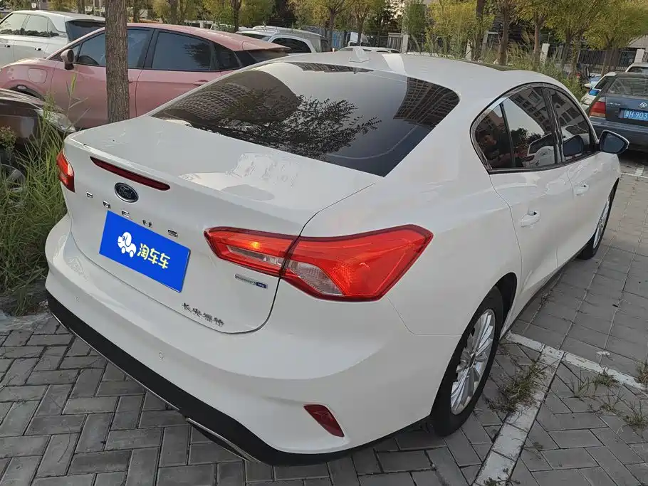 Ford Focus — миниатюра 3