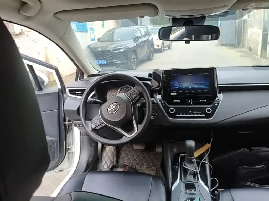Toyota Corolla — миниатюра 11