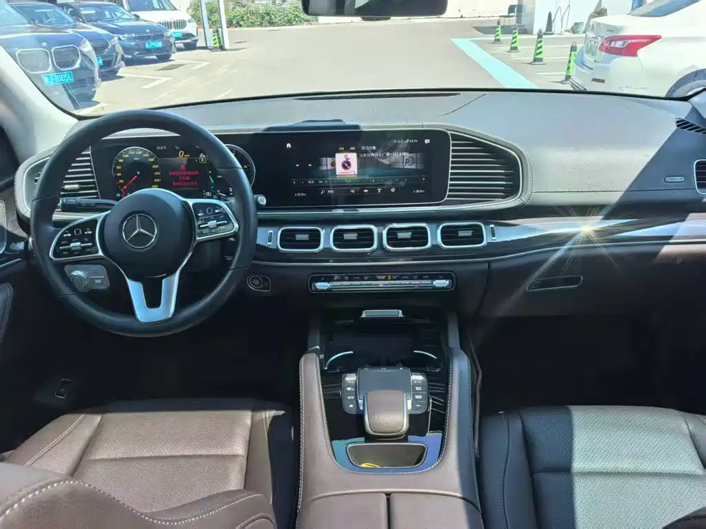 Mercedes-Benz GLE (Import) — миниатюра 8