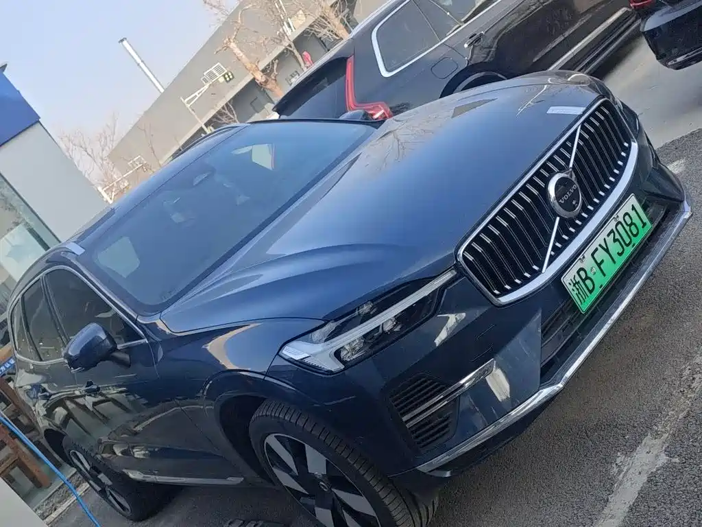 VOLVO XC60 PLUG IN HYBRID