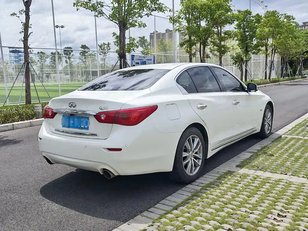 Infiniti Q50L — миниатюра 3