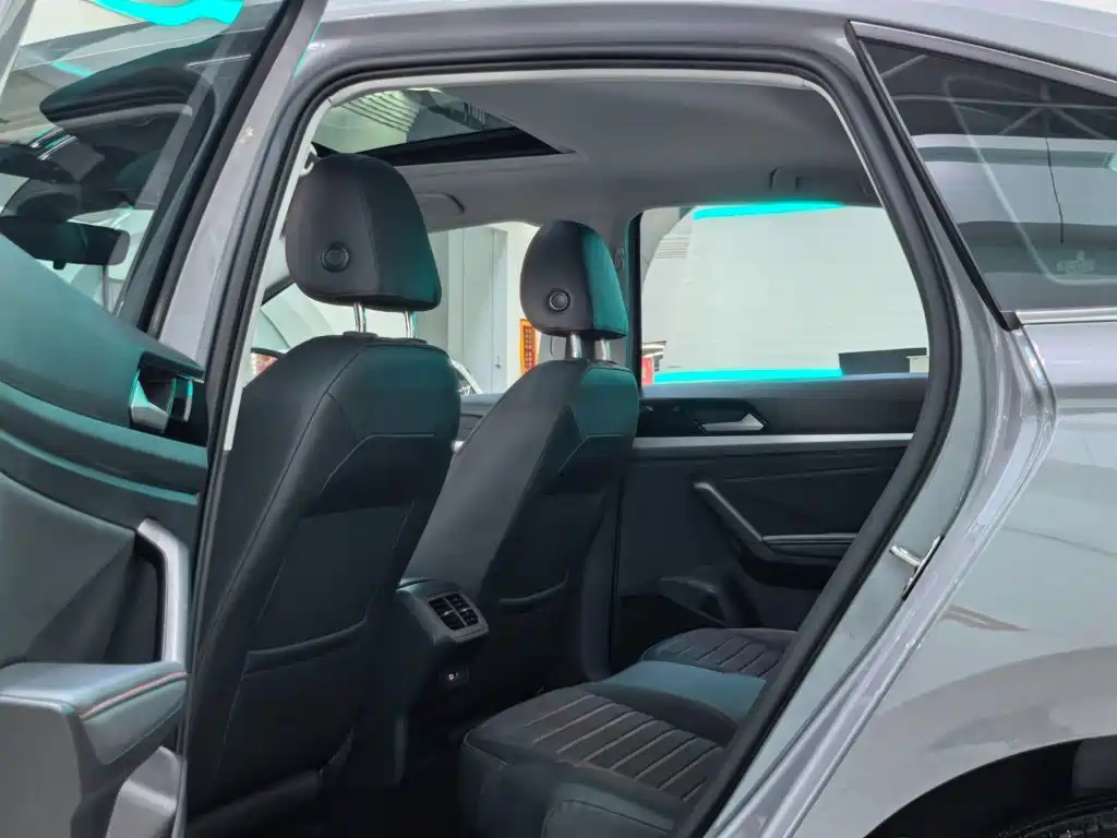 Volkswagen Lavida — миниатюра 7