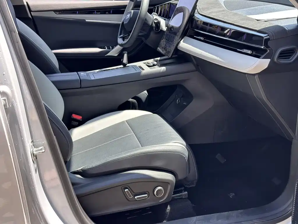 Geely Boyue L — миниатюра 5