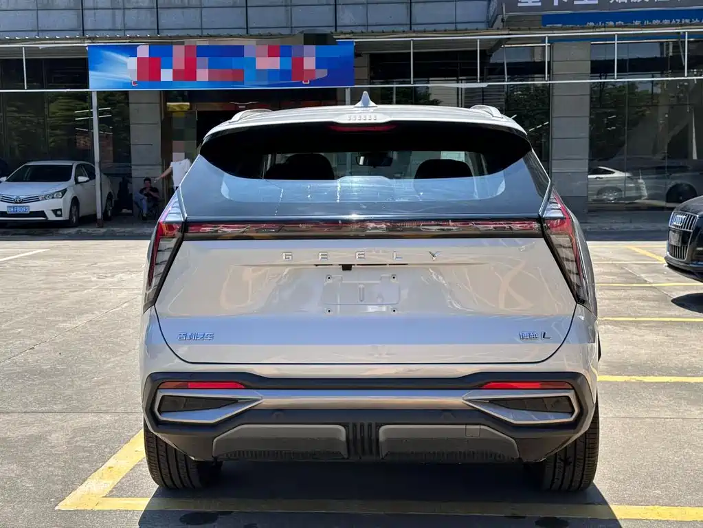 Geely Boyue L — миниатюра 8
