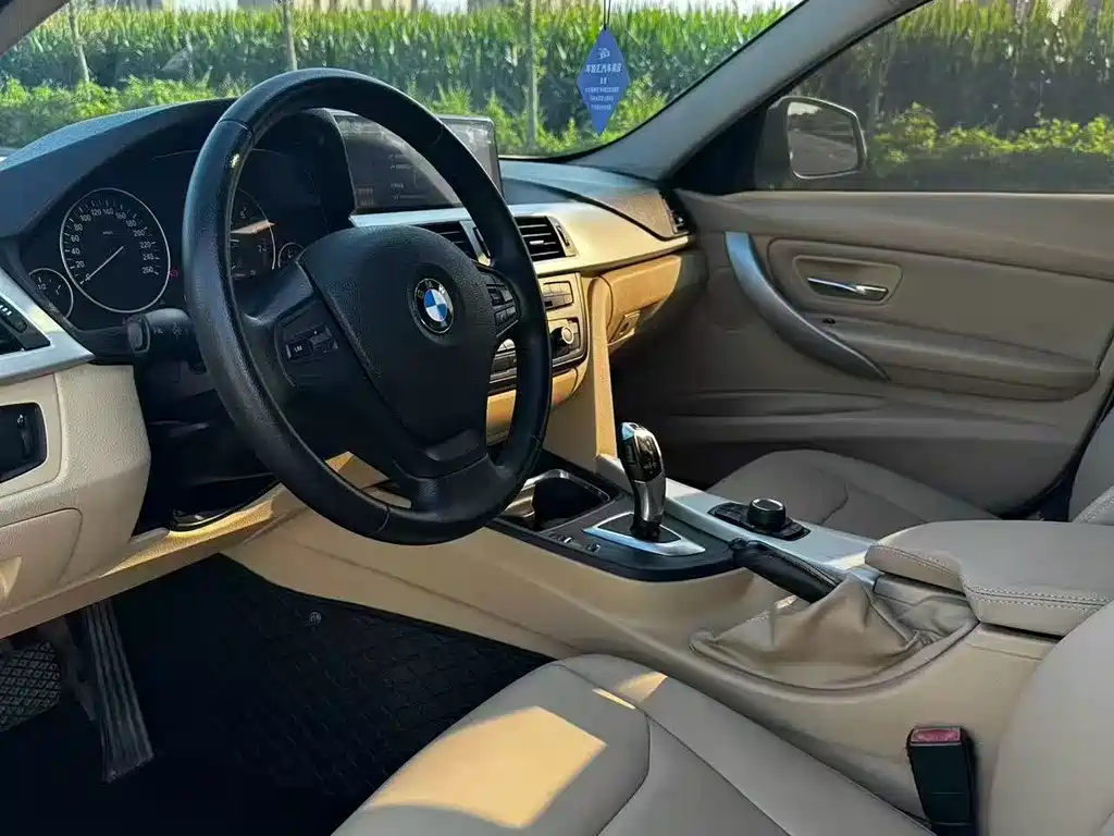 BMW 3 Series — миниатюра 2