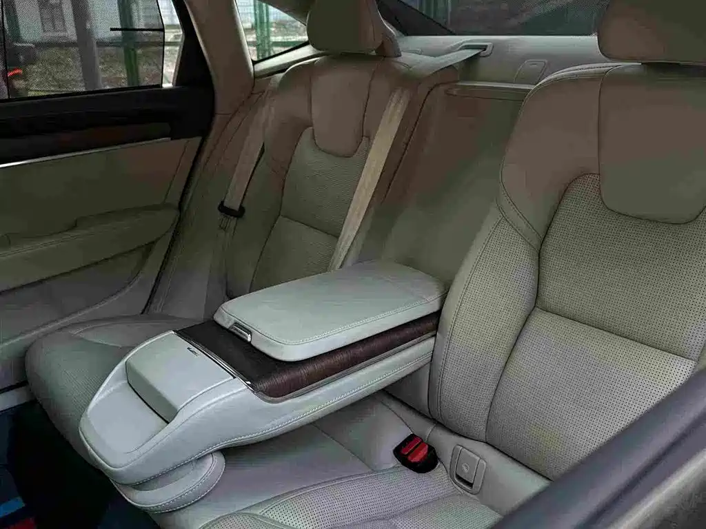 Volvo S90 — миниатюра 6