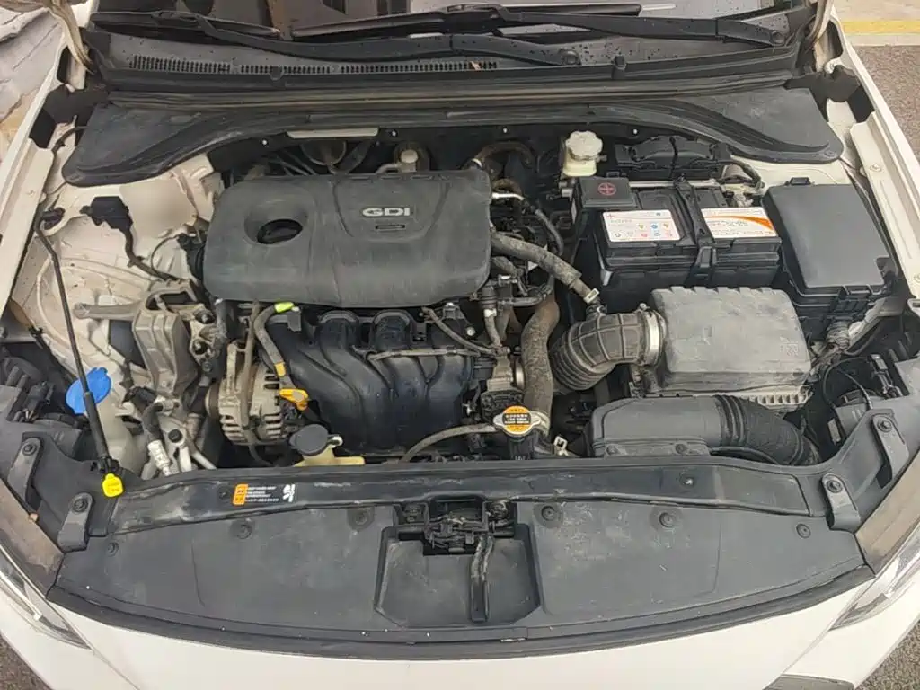 Hyundai Elantra — миниатюра 20