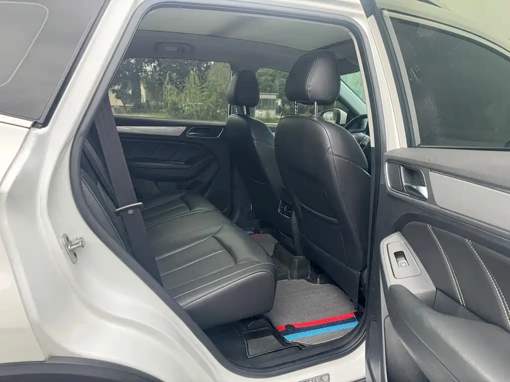 Roewe RX5 — миниатюра 10