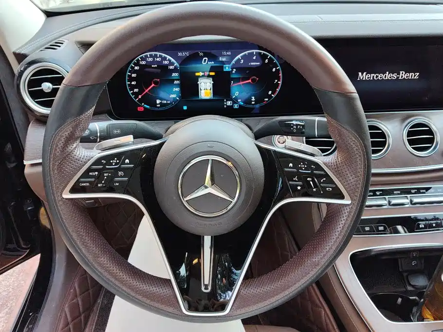 Mercedes-Benz E-Class — миниатюра 15