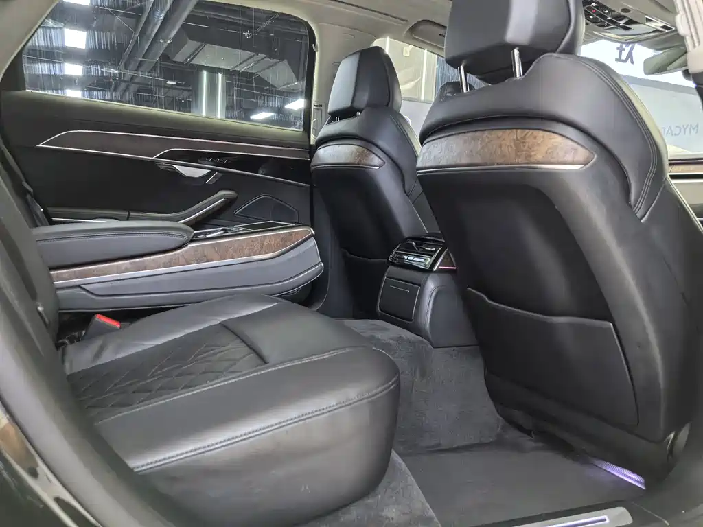 Audi A8 — миниатюра 9