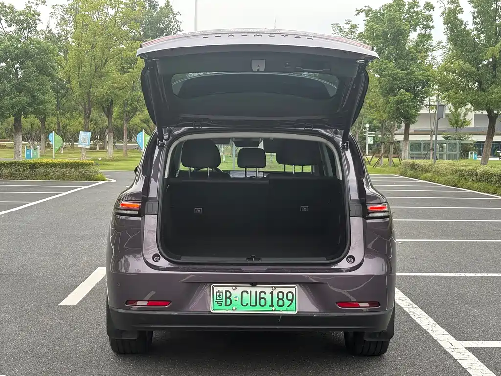 Leapmotor Leapmotor C10 — миниатюра 15
