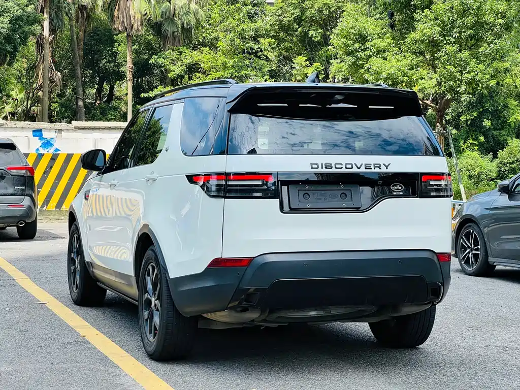 Land Rover Discovery — миниатюра 9