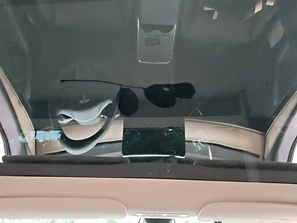 Tesla Model Y — миниатюра 23
