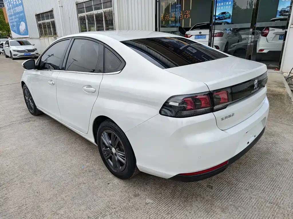 Peugeot 308 — миниатюра 4