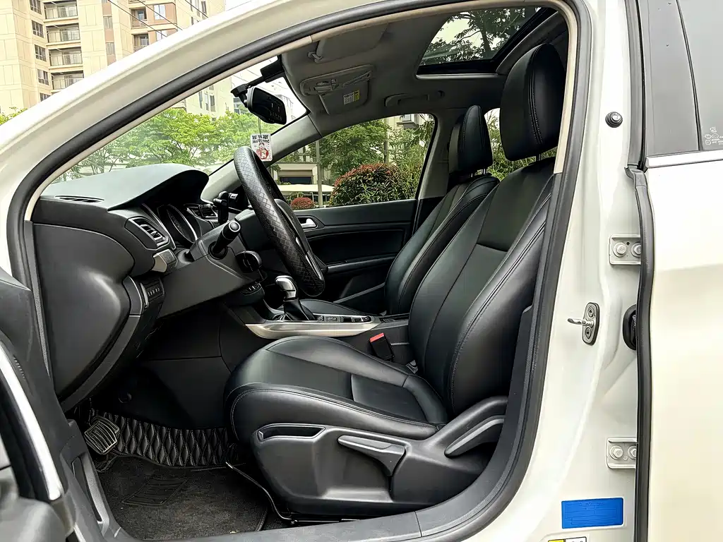 Peugeot 408 — миниатюра 11