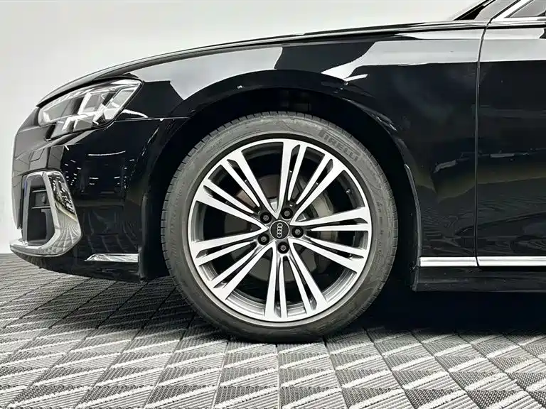 Audi A8 2024 Черный из Китая, фото 6