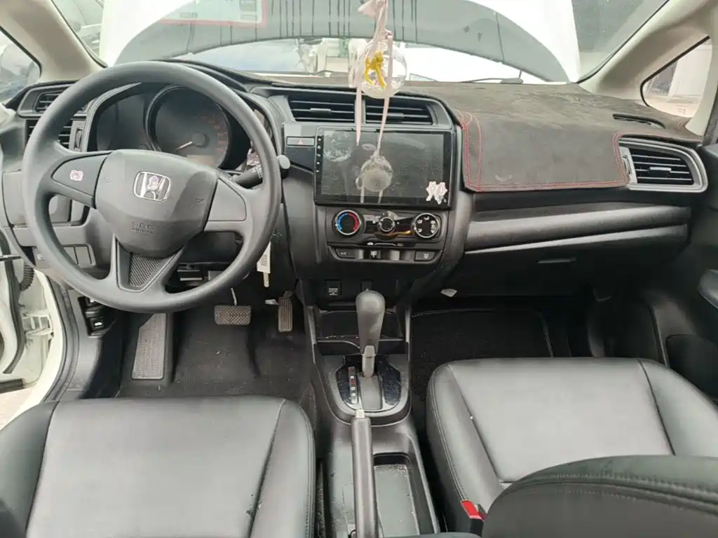 Honda Fit — миниатюра 10