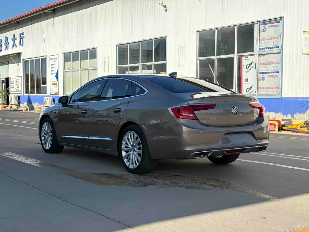 Buick LaCrosse — миниатюра 7