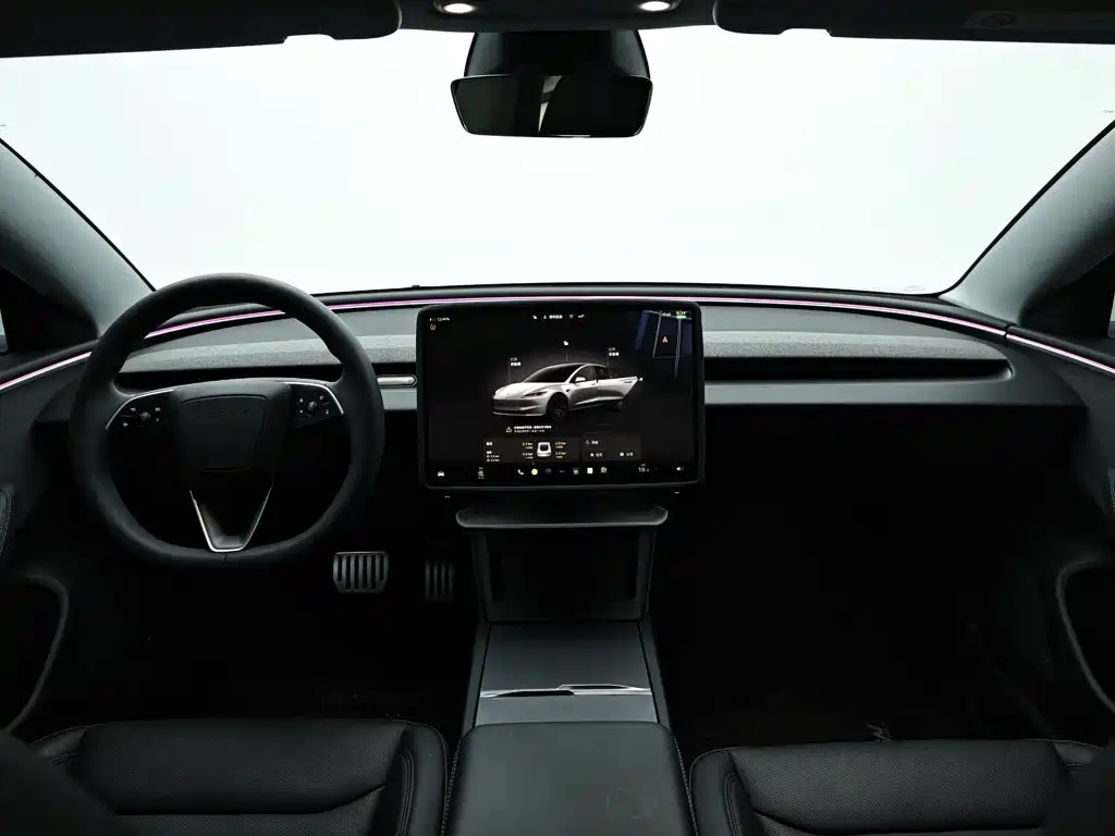 Tesla Model 3 — миниатюра 10