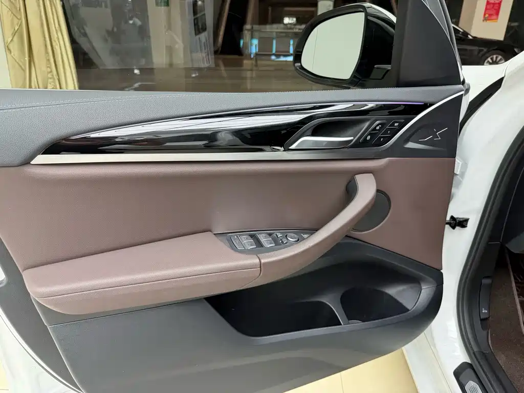 BMW X3 — миниатюра 14