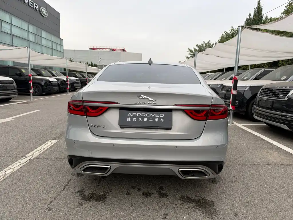 Jaguar XFL — миниатюра 5