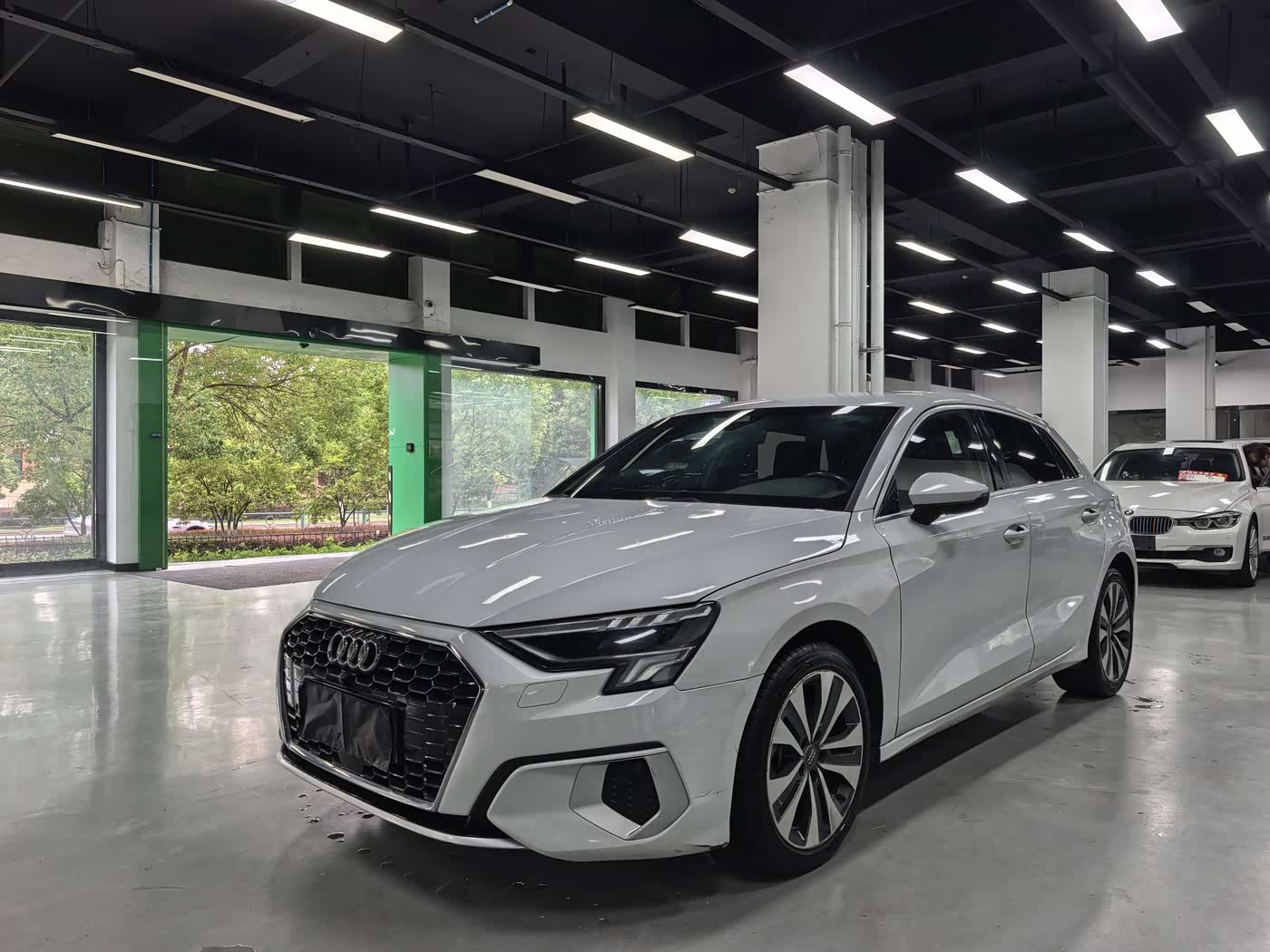 Audi A3 1.4 л 2021 г. Белый, пробег 33000 км