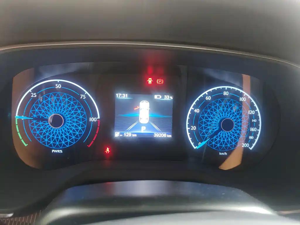 Hongqi Hongqi E-QM5 — миниатюра 8