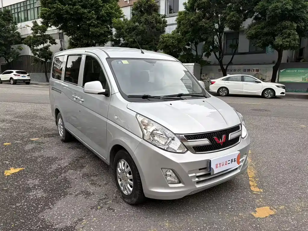 Wuling Rongguang V — миниатюра 3