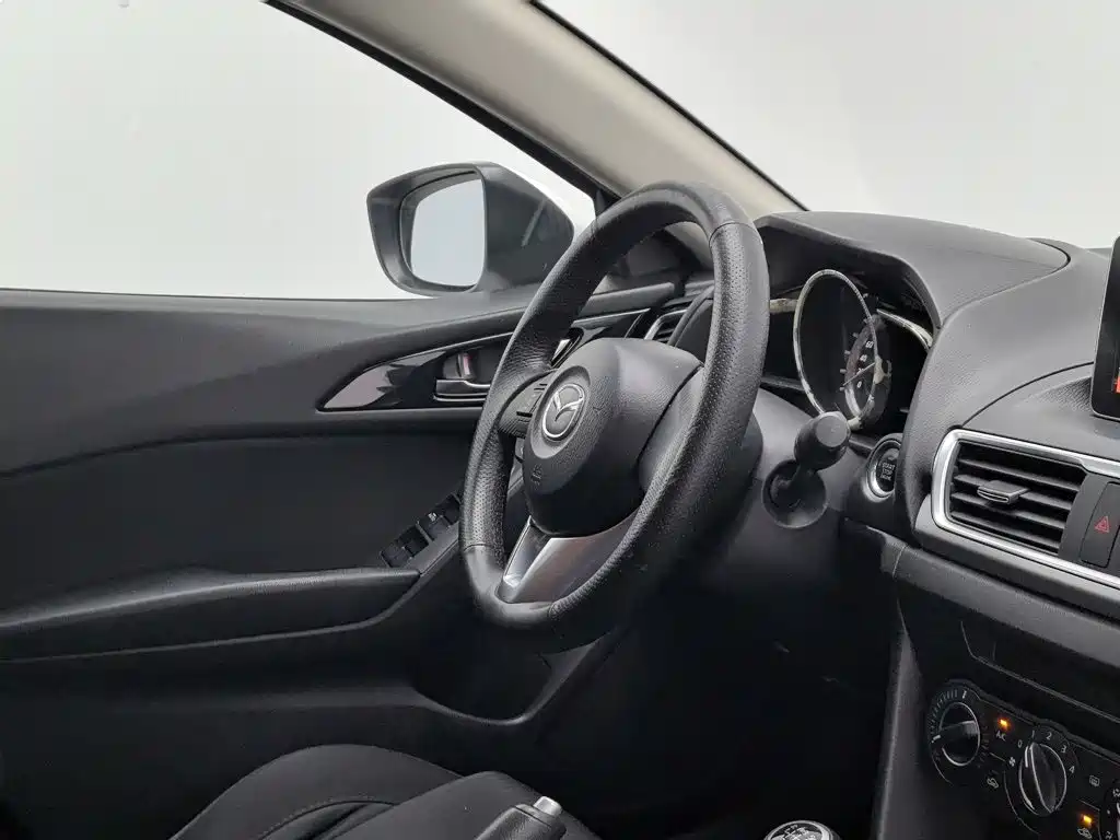Mazda 3 Axela — миниатюра 22
