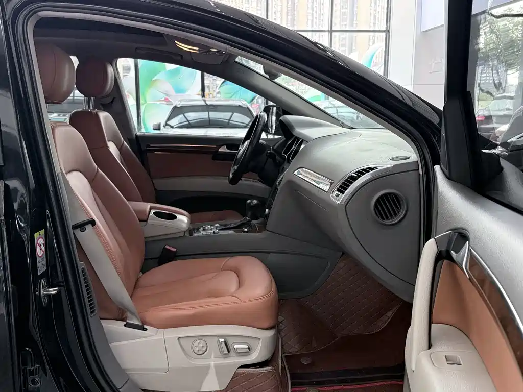 Audi Q7 — миниатюра 12