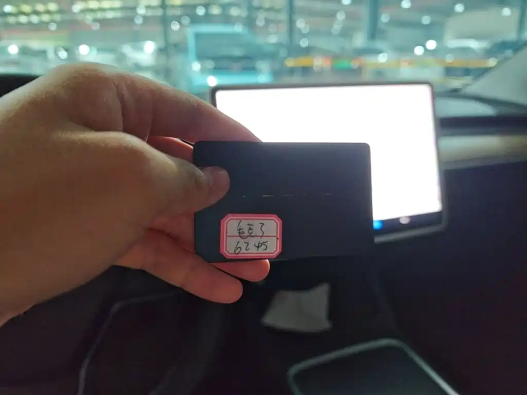 Tesla Model 3 — миниатюра 10