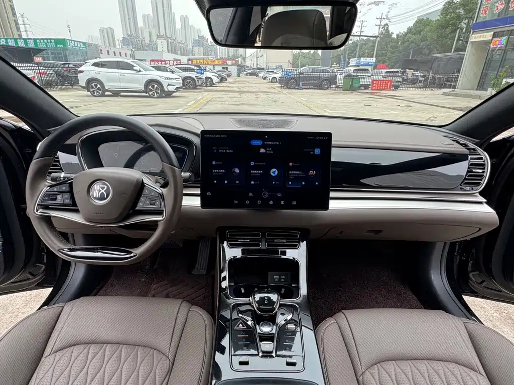 BYD Han — миниатюра 6