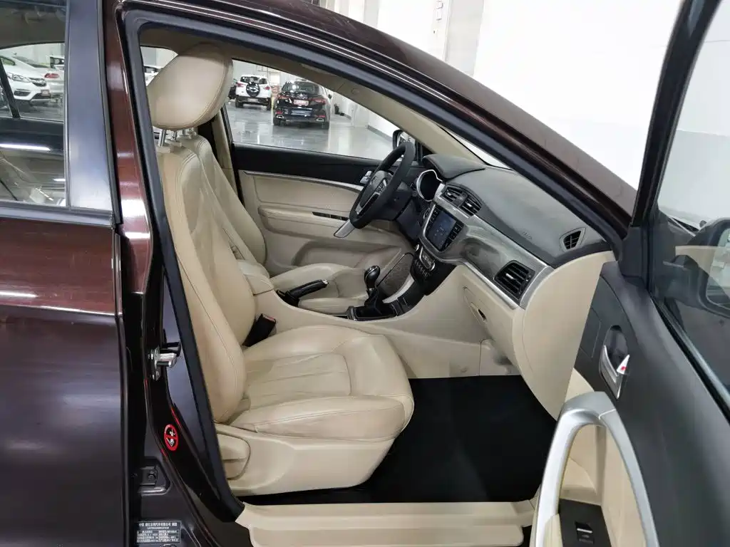 Geely Emgrand — миниатюра 23