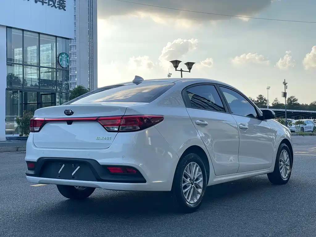 Kia K2 — миниатюра 13