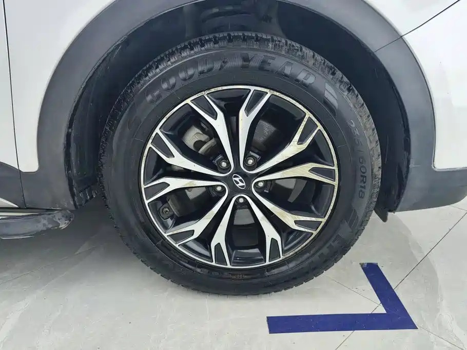Hyundai Santa Fe — миниатюра 6