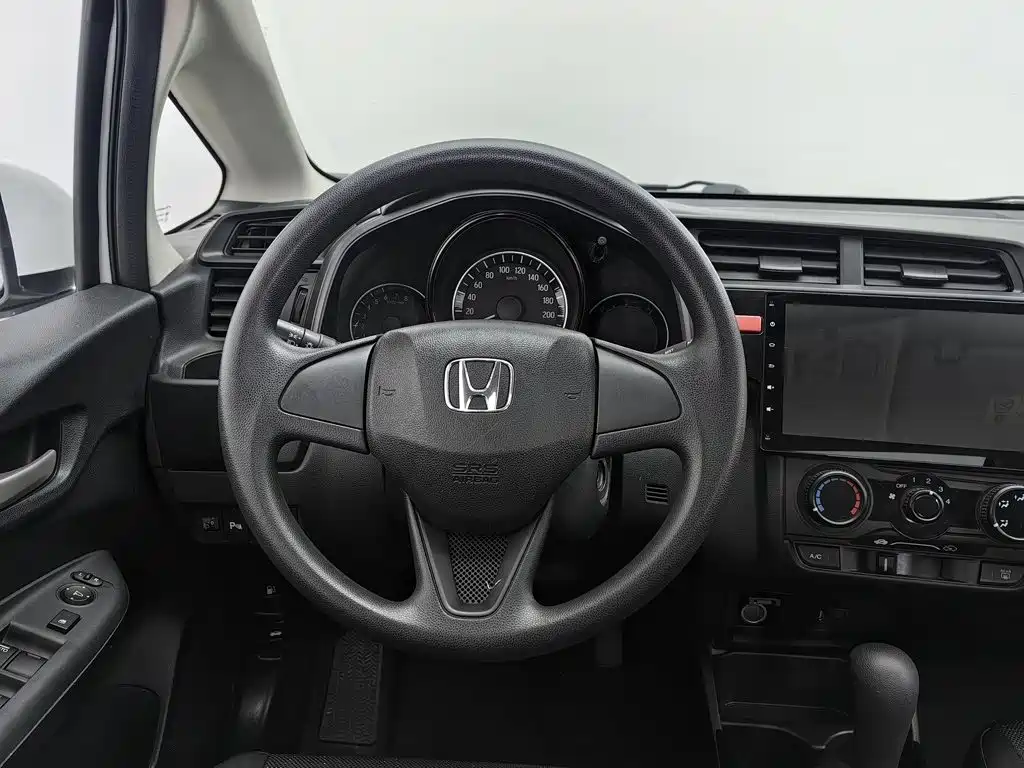 Honda Fit — миниатюра 11