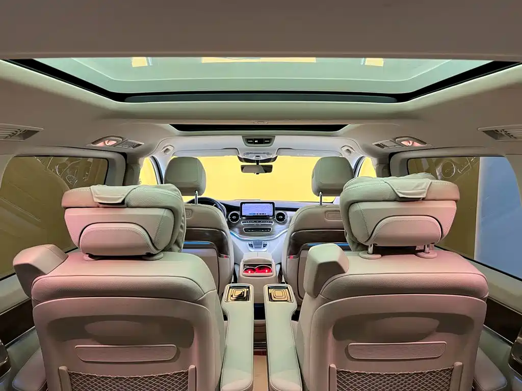 Mercedes-Benz V-Class — миниатюра 42