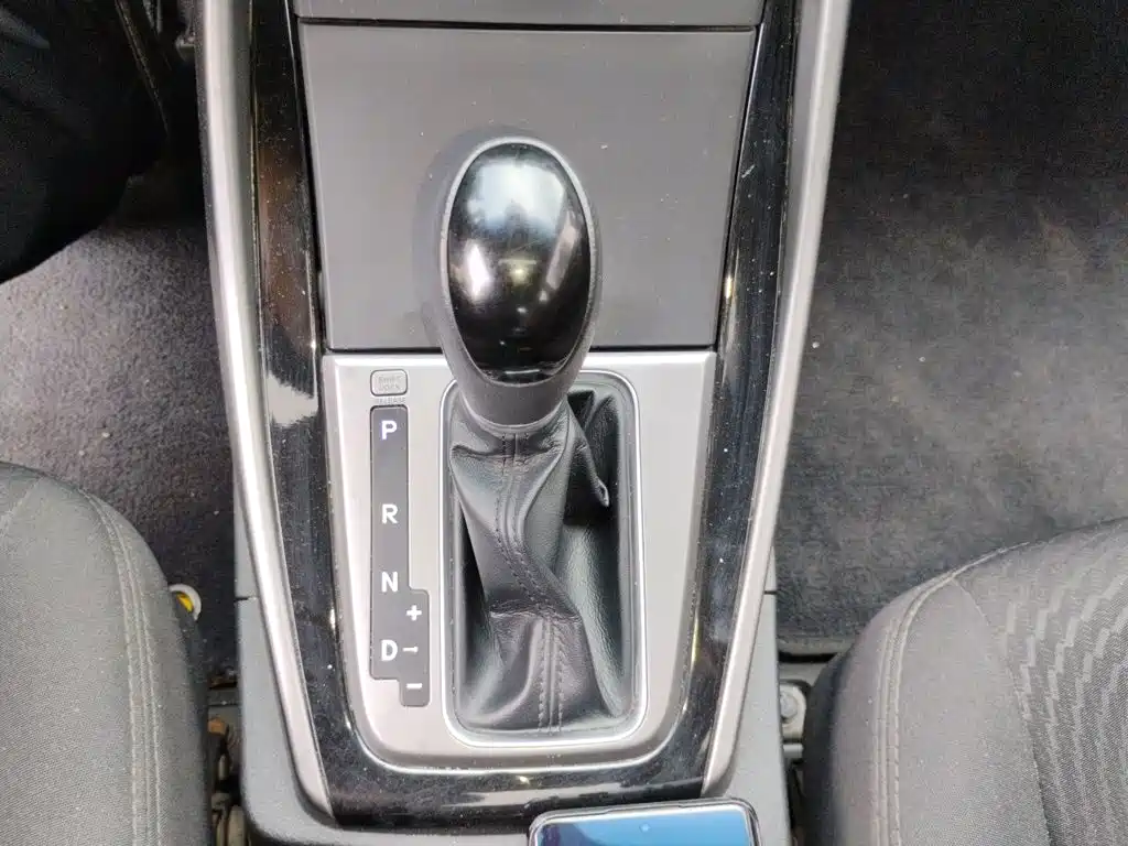 Hyundai Elantra Langdong — миниатюра 7