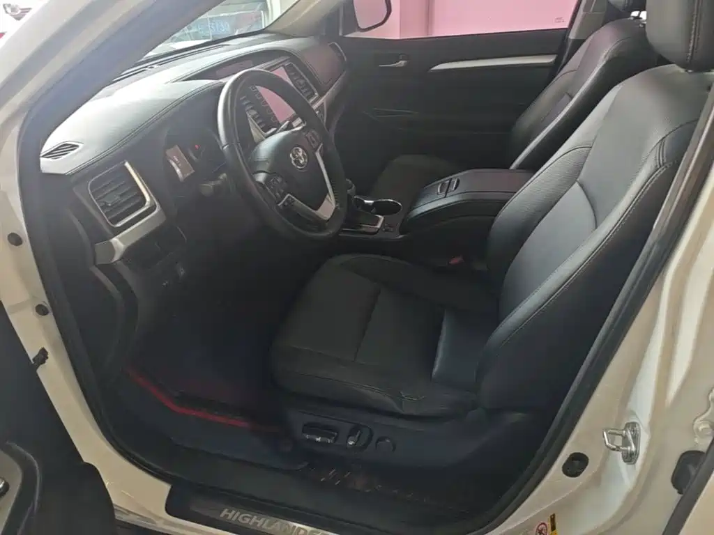 Toyota Highlander — миниатюра 15