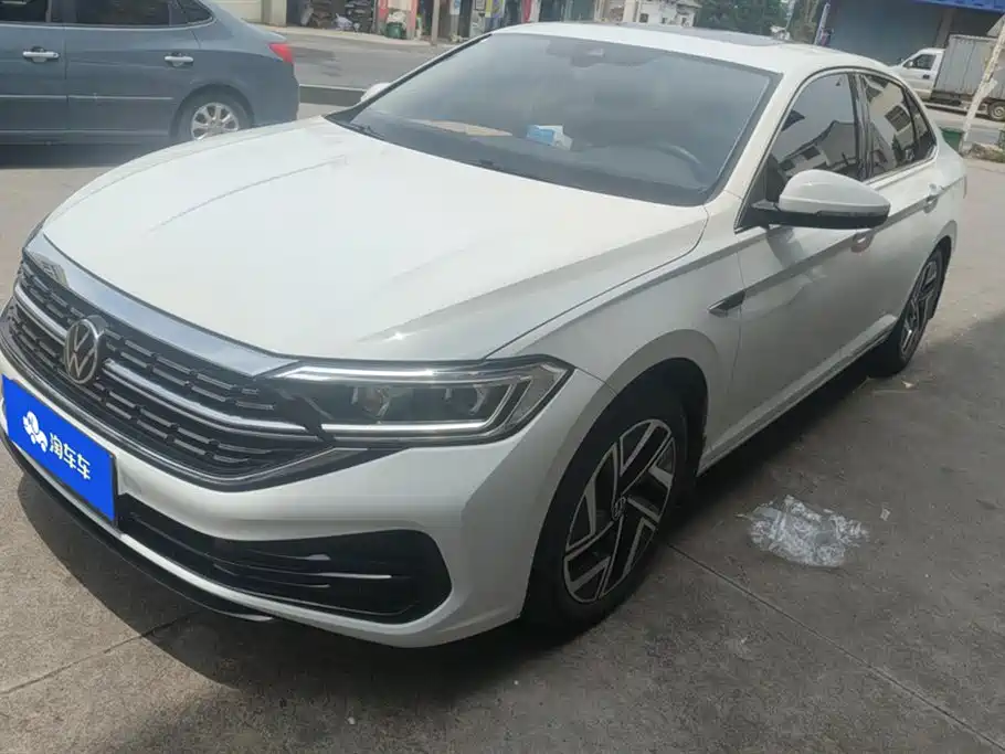 Купить Volkswagen Sagitar