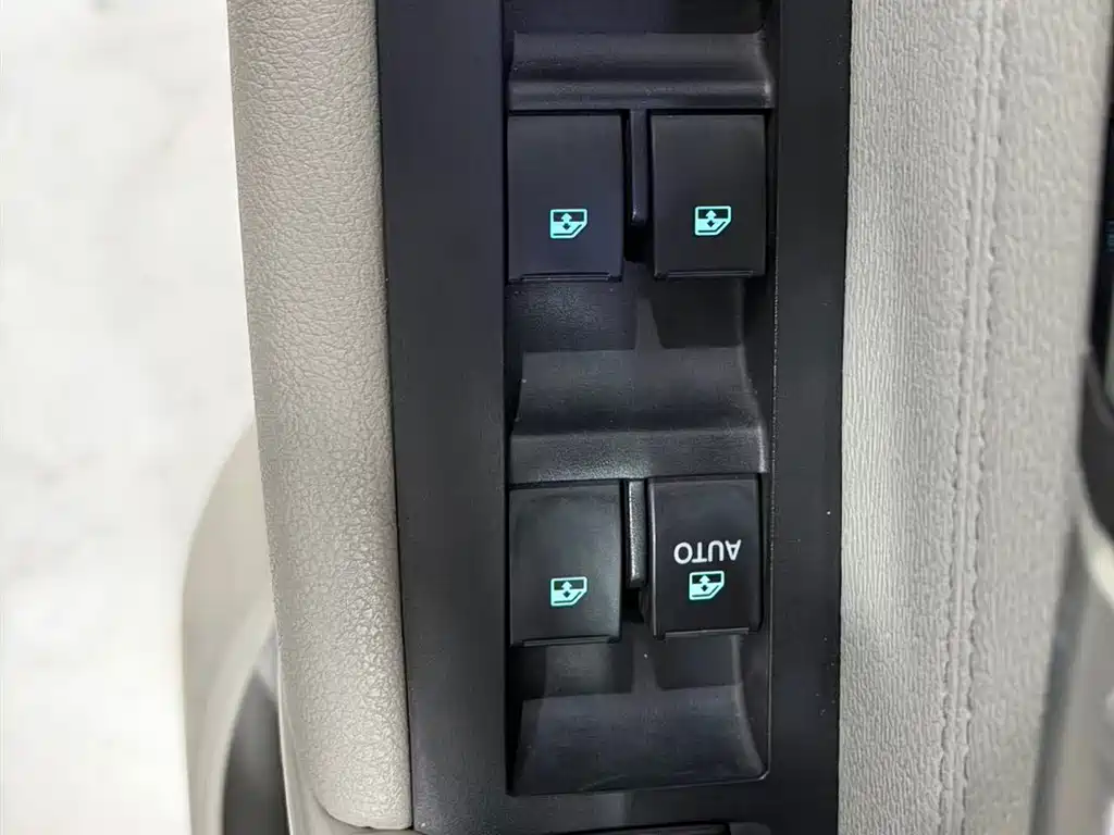 Chevrolet Captiva — миниатюра 6