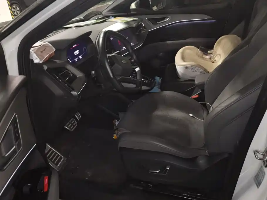 Audi Q5 e-tron — миниатюра 9