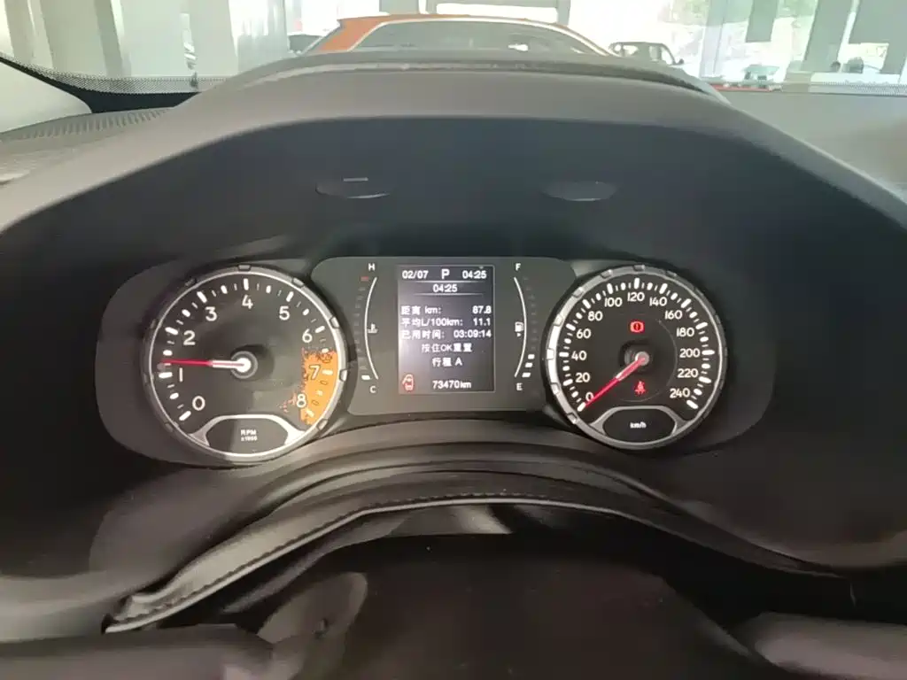 Jeep Renegade — миниатюра 12
